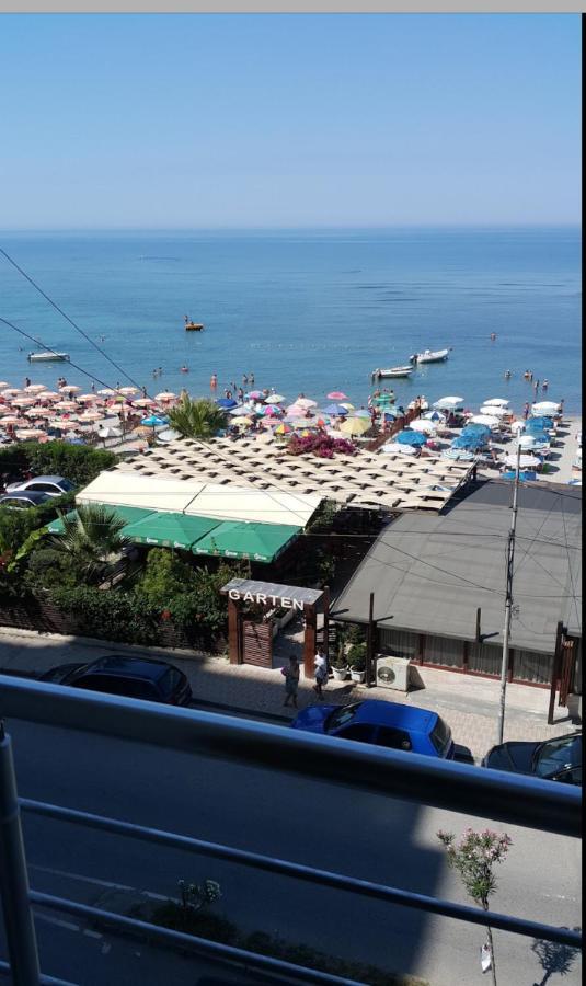 Currila Modern Luxury Stunning Views Appartamento Durrës