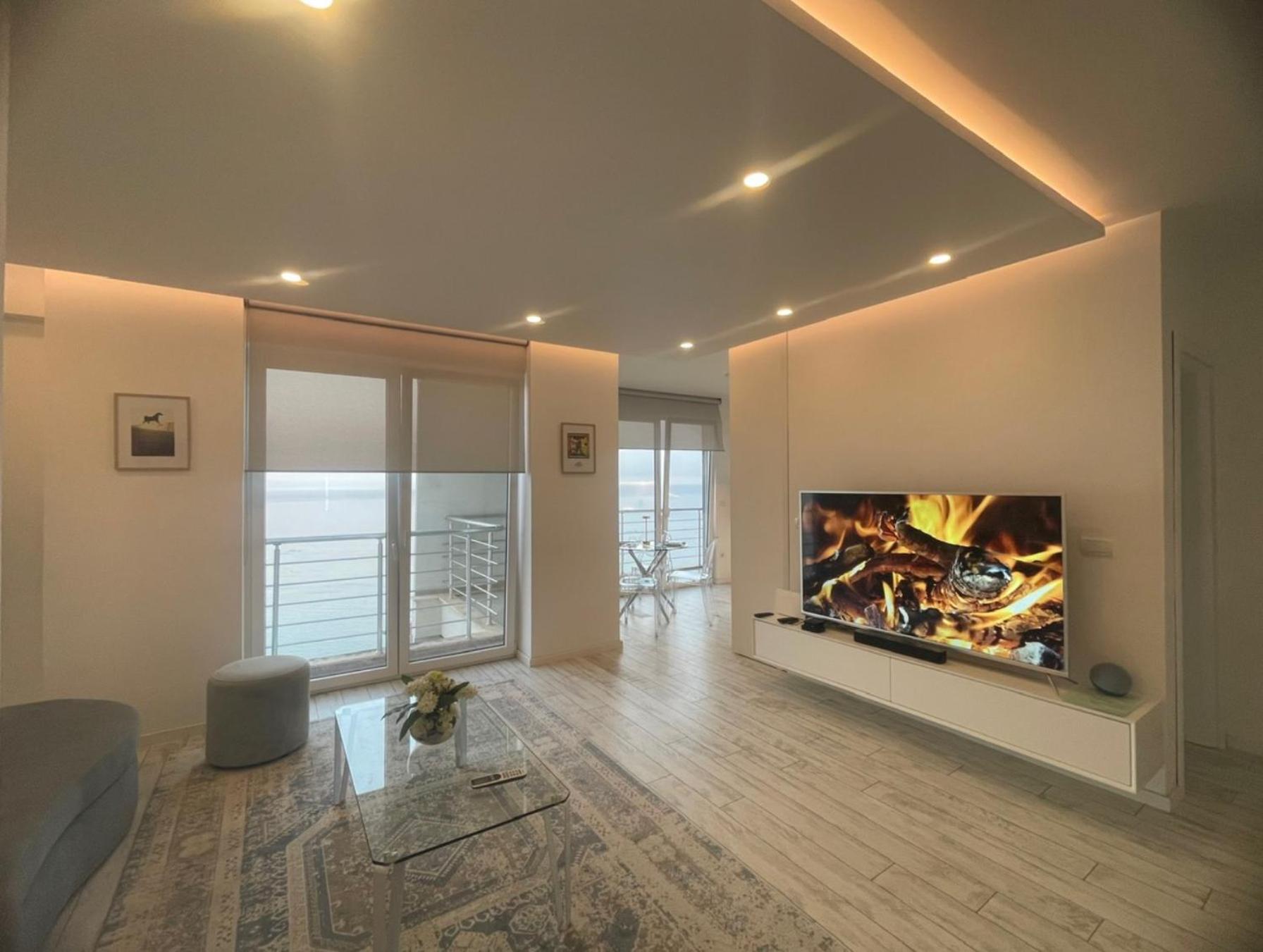 Currila Modern Luxury Stunning Views Apartment Durrës