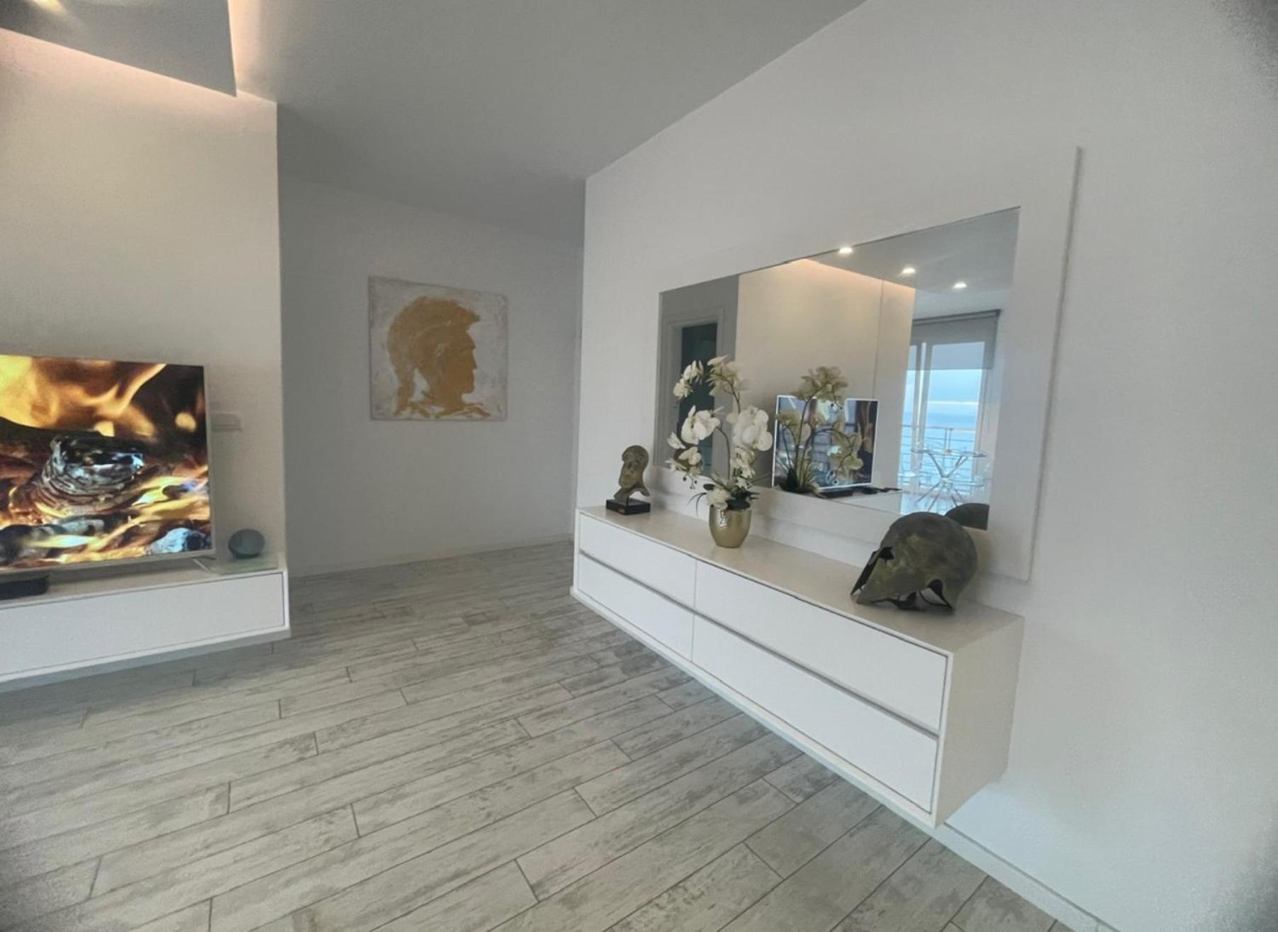 Apartment Currila Modern Luxury Stunning Views Durrës
